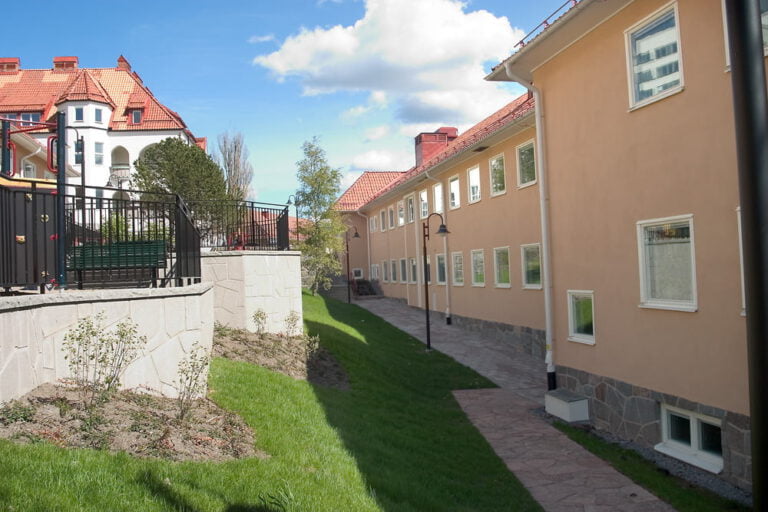 5937_nywebb